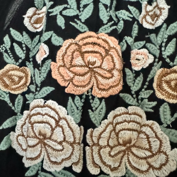 Flowy embroidered shirt - Picture 3 of 6